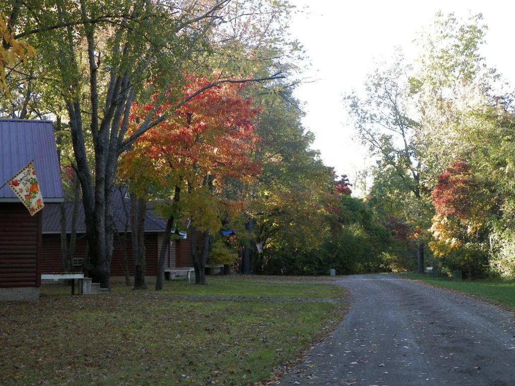 Serenity Springs - Michigan City Hotel Springfield Luaran gambar