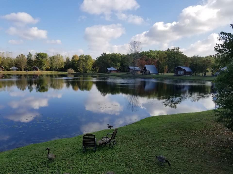 Serenity Springs - Michigan City Hotel Springfield Luaran gambar